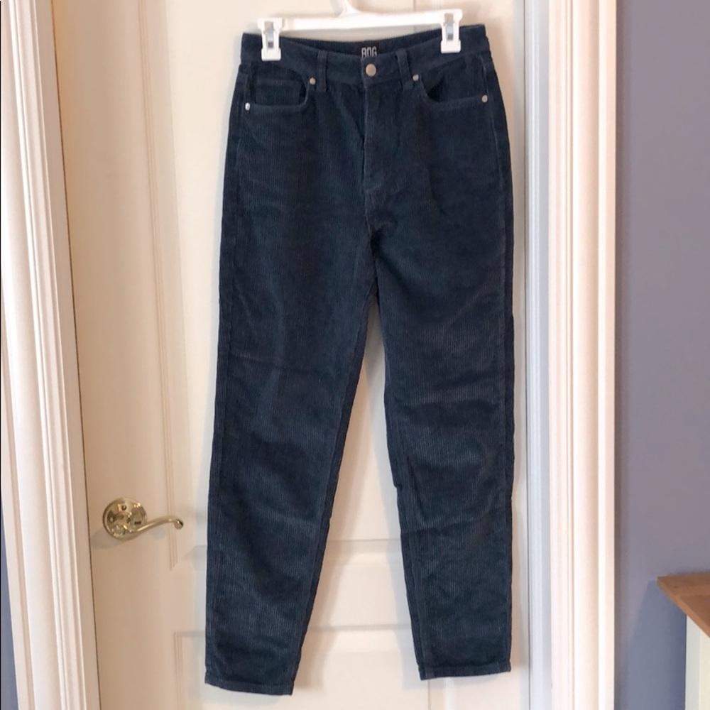 Mom High-Rise Corduroy Pant